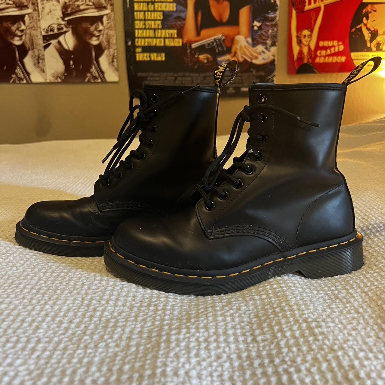 Dr martens 1460 abandon hotsell black boots