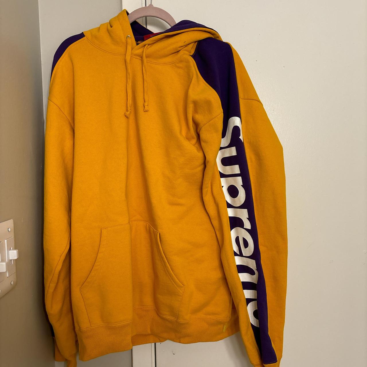 Supreme lakers hoodie, super heavy Size large