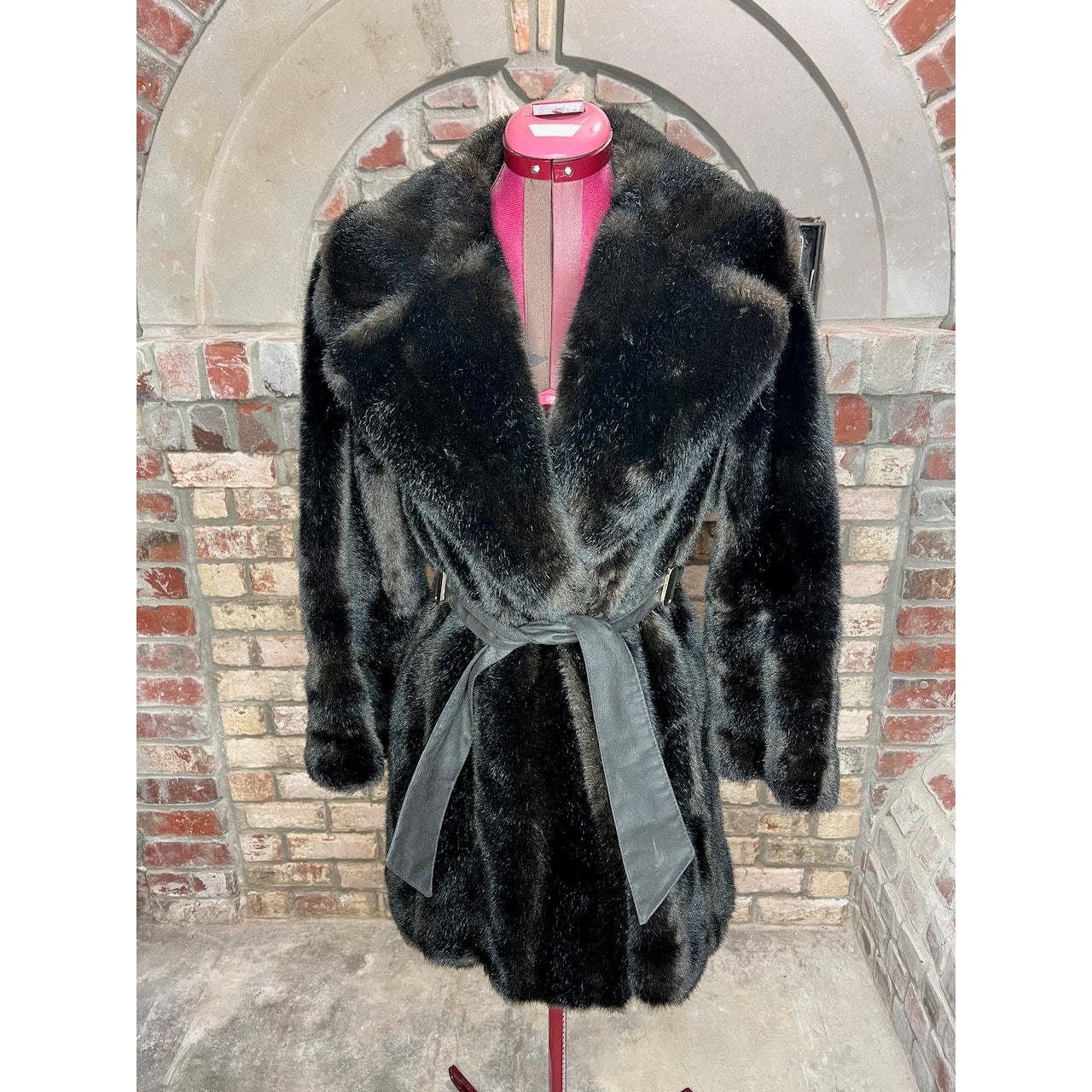 Faux fur collar vintage 60s exaggerated collar... Depop