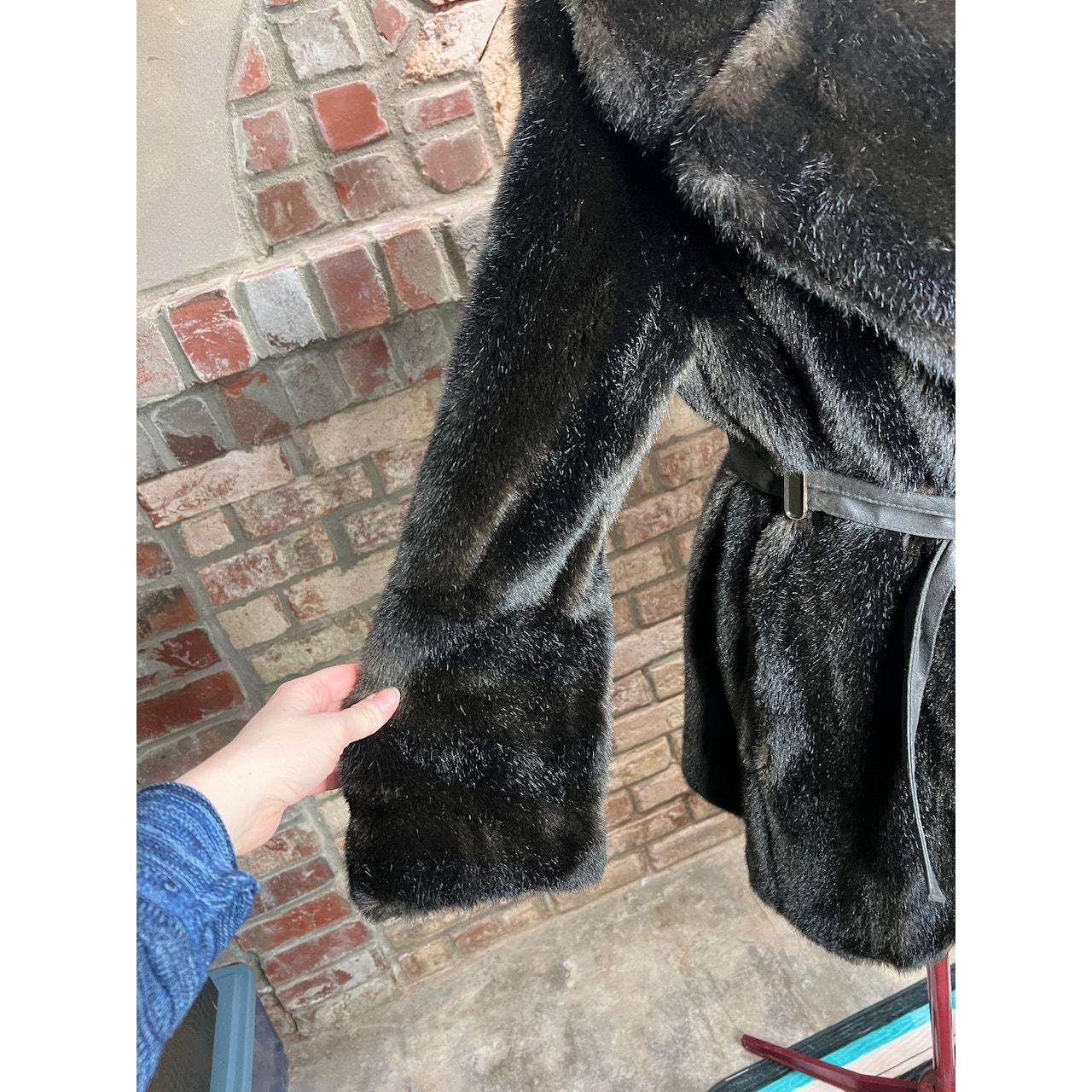 Faux fur collar vintage 60s exaggerated collar... Depop