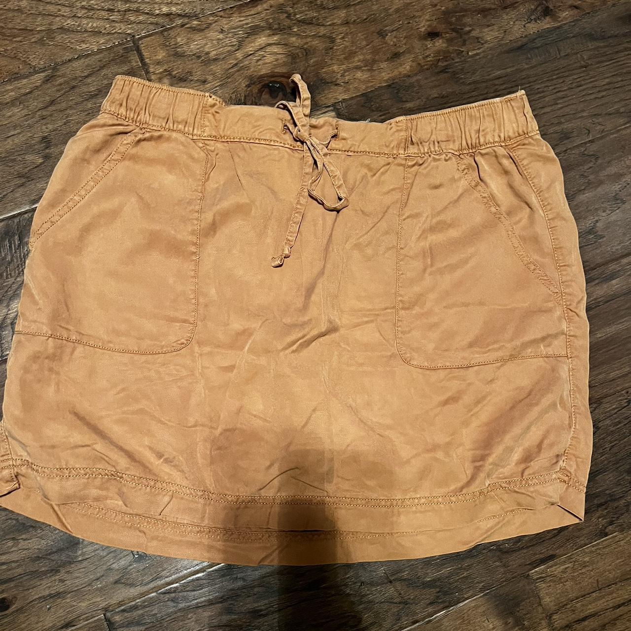 C&C California Women's Tan Skirt | Depop