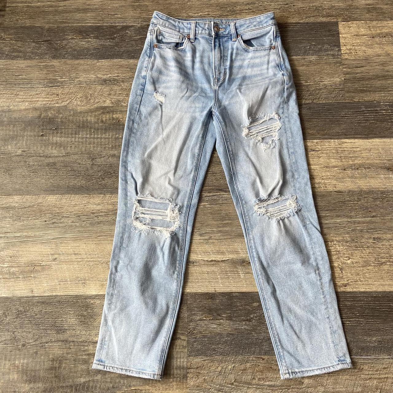 American Eagle ripped jeans Perfect condition Size 4 - Depop