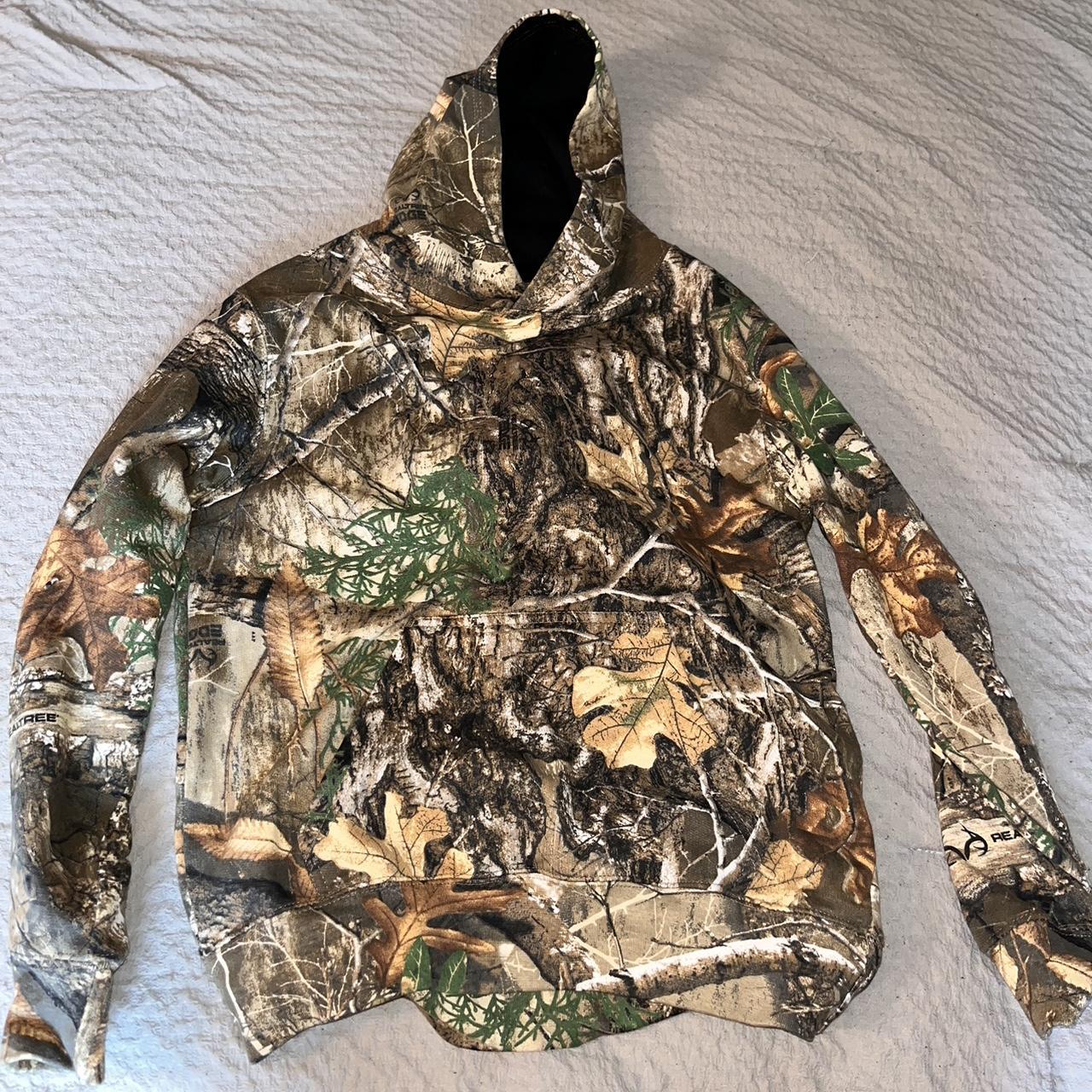 camo hoodie!! super cute 🖤 bought a boys XL as a... - Depop