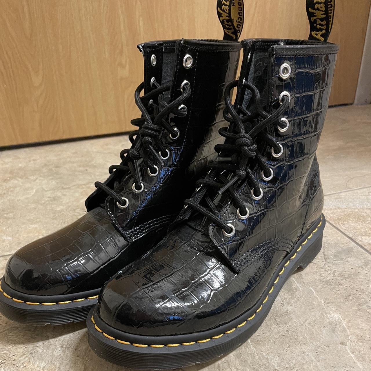 1460 patent doc martens