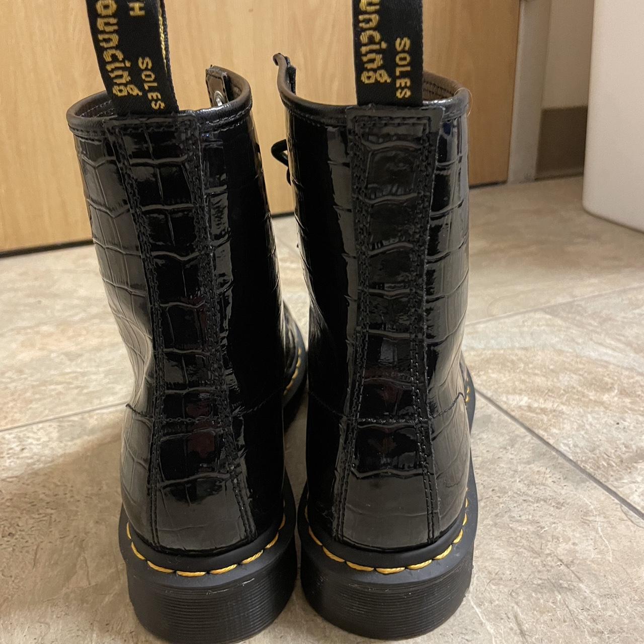 1460 patent doc martens