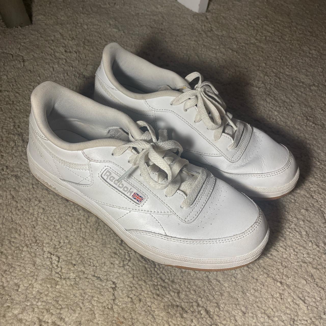 White Reebok tennis shoes Men’s size 5.5 Women’s... - Depop