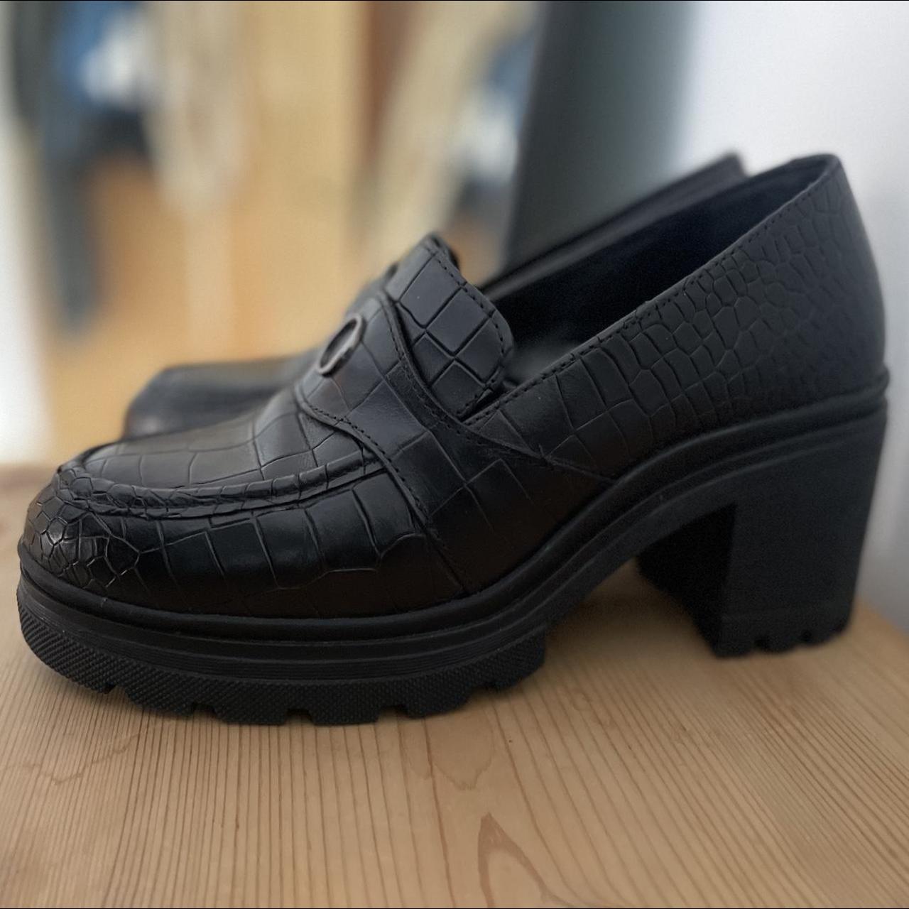 brody platform loafer