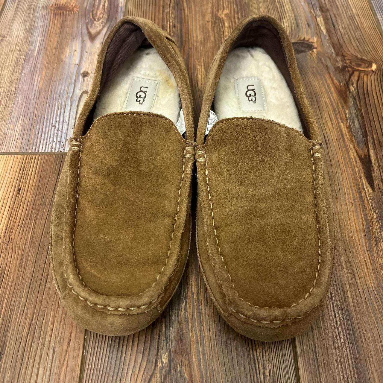 mens ugg slippers size 10