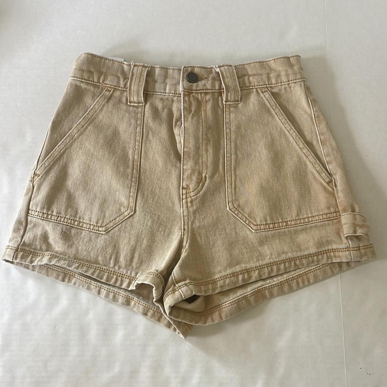 Pacsun Cargo Shorts. Women’s size 26, light tan color. - Depop