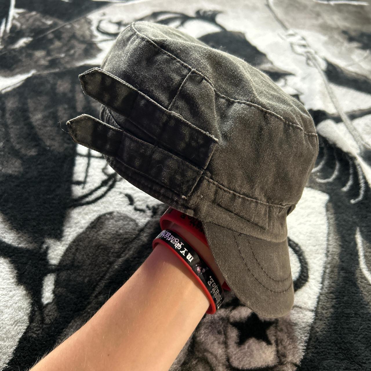 item listed by kahlaxoxoo