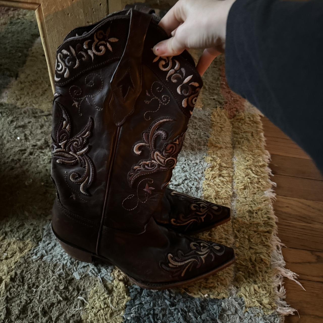 Corral vintage best sale cowgirl boots