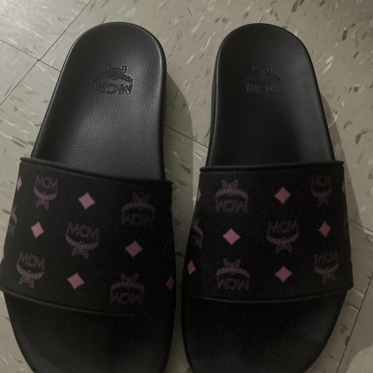 Mcm pink online slides