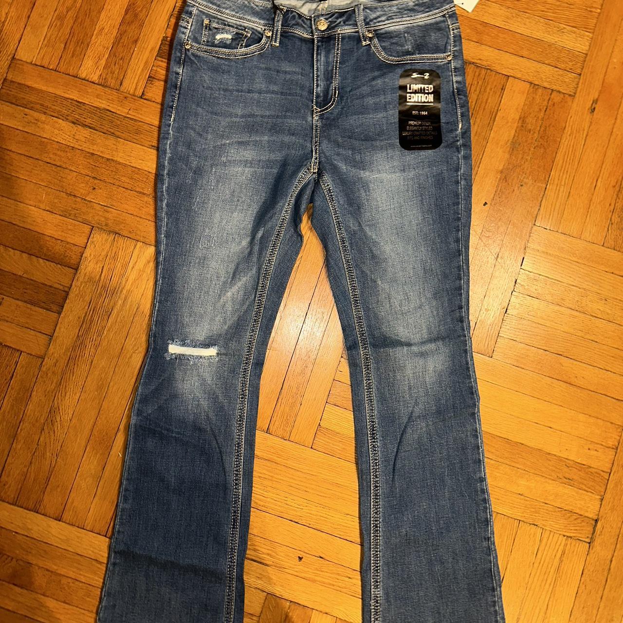 item listed by loyalty_skulls
