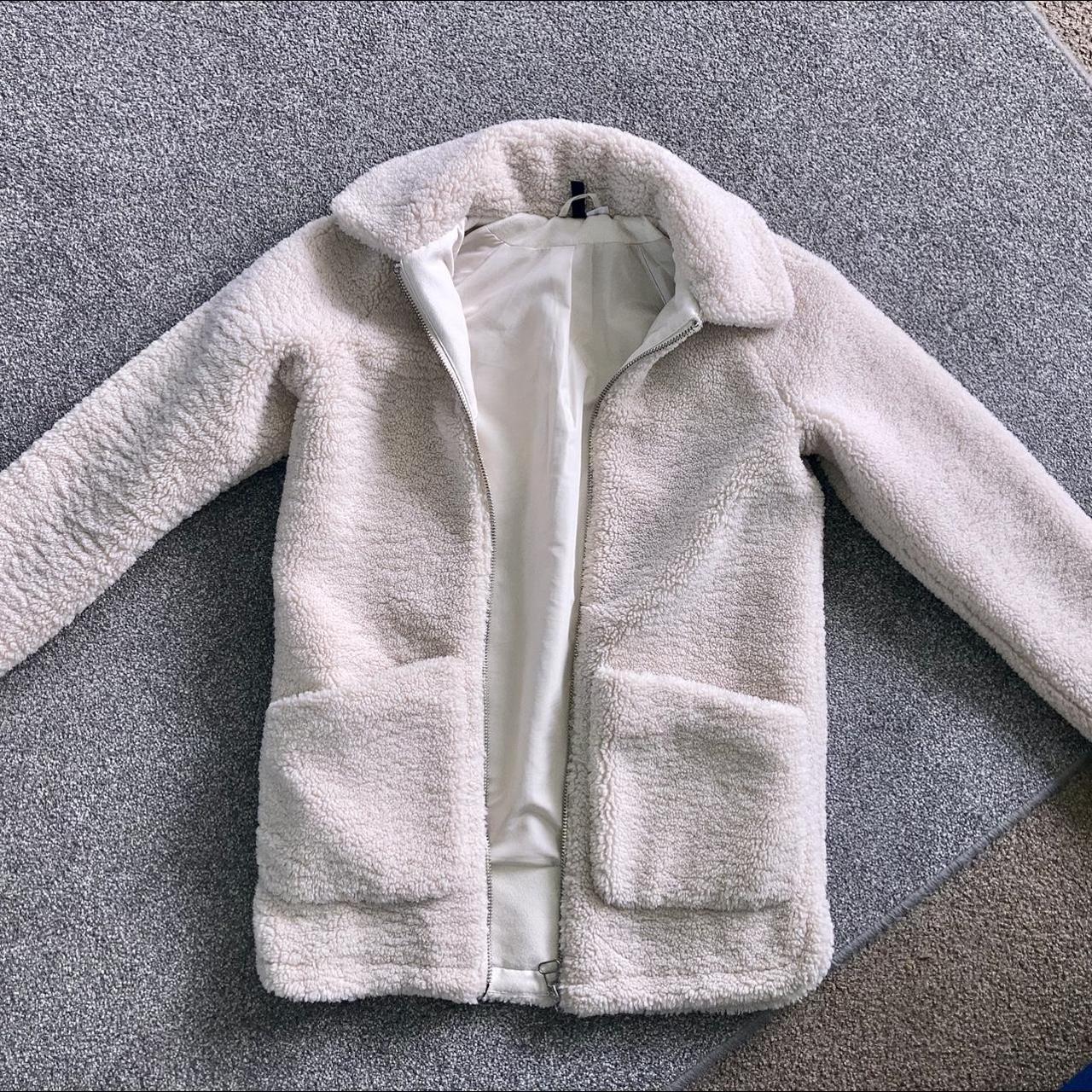 H&M fleece Sherpa jacket Size 6/8 Beige/cream... Depop