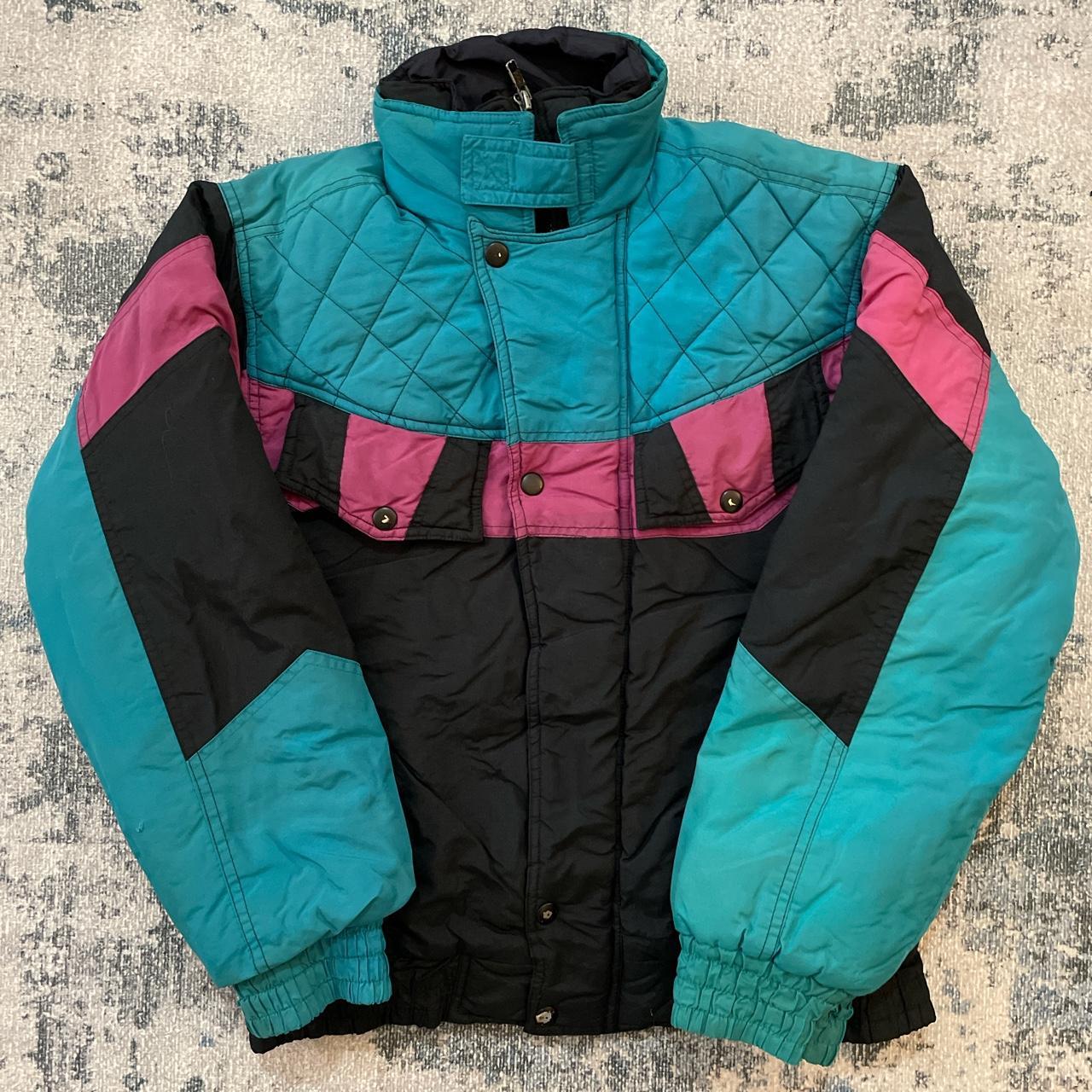 Vintage 80’s Youth Puffer Jacket! Rip in the right... - Depop
