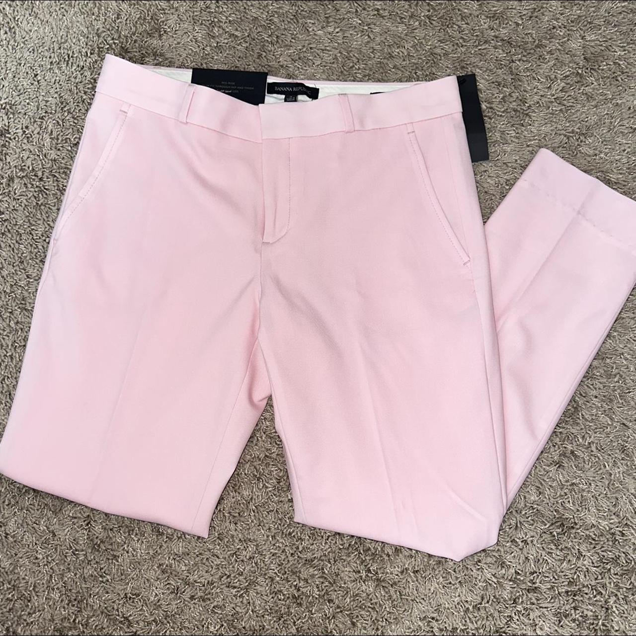 Which shirt matches pink pants? - Quora