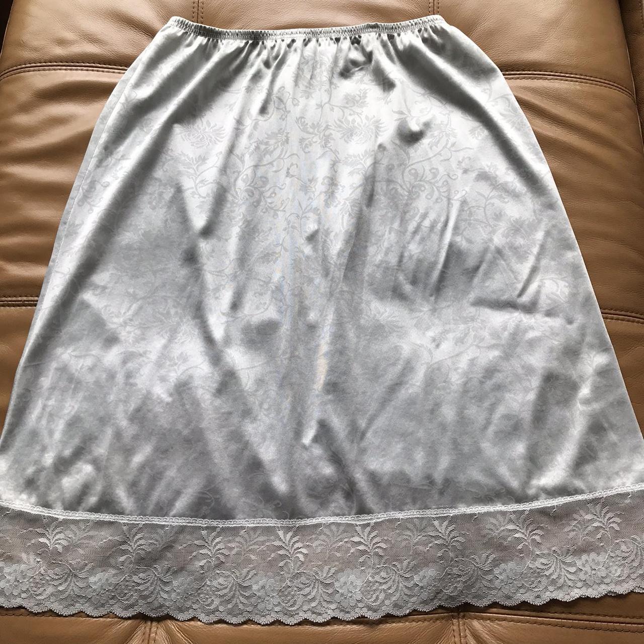 JCPenney Women's Silver and Grey Skirt Depop