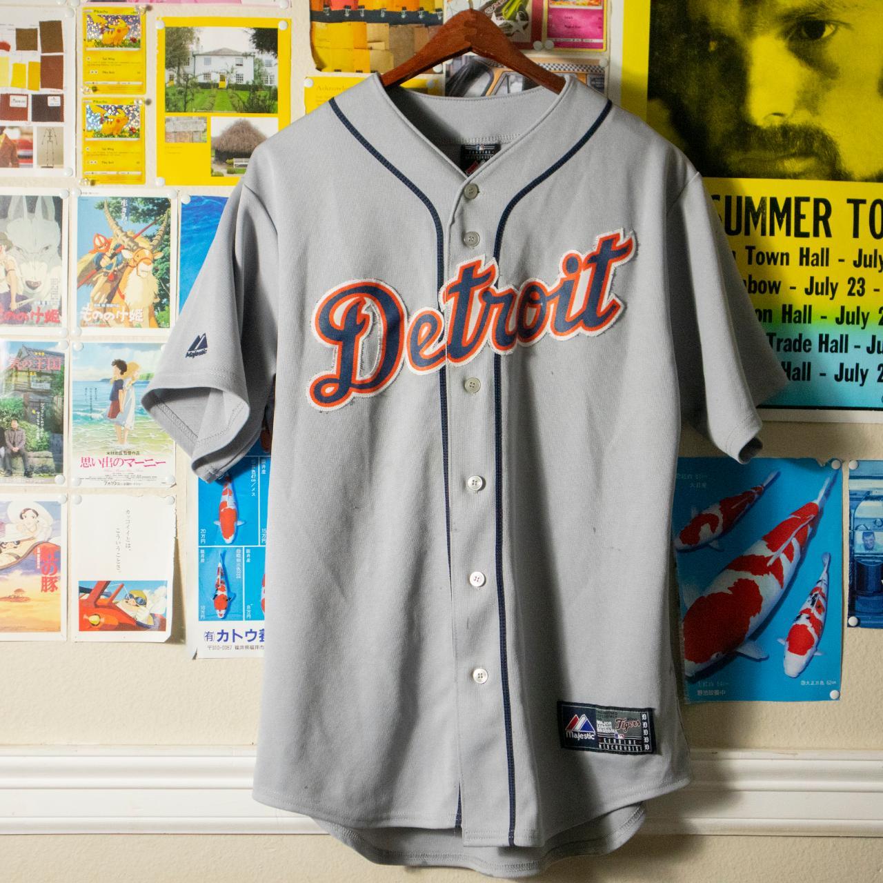 Men's Medium Detroit Tigers Majestic Shirt