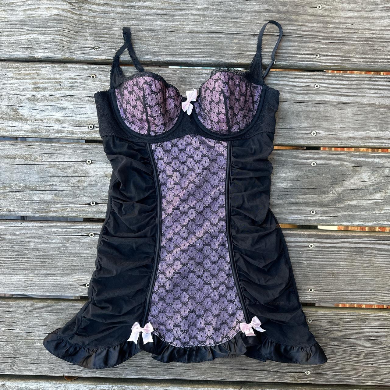 RARE vintage/y2k 36B baby pink and black Victoria’s... Depop