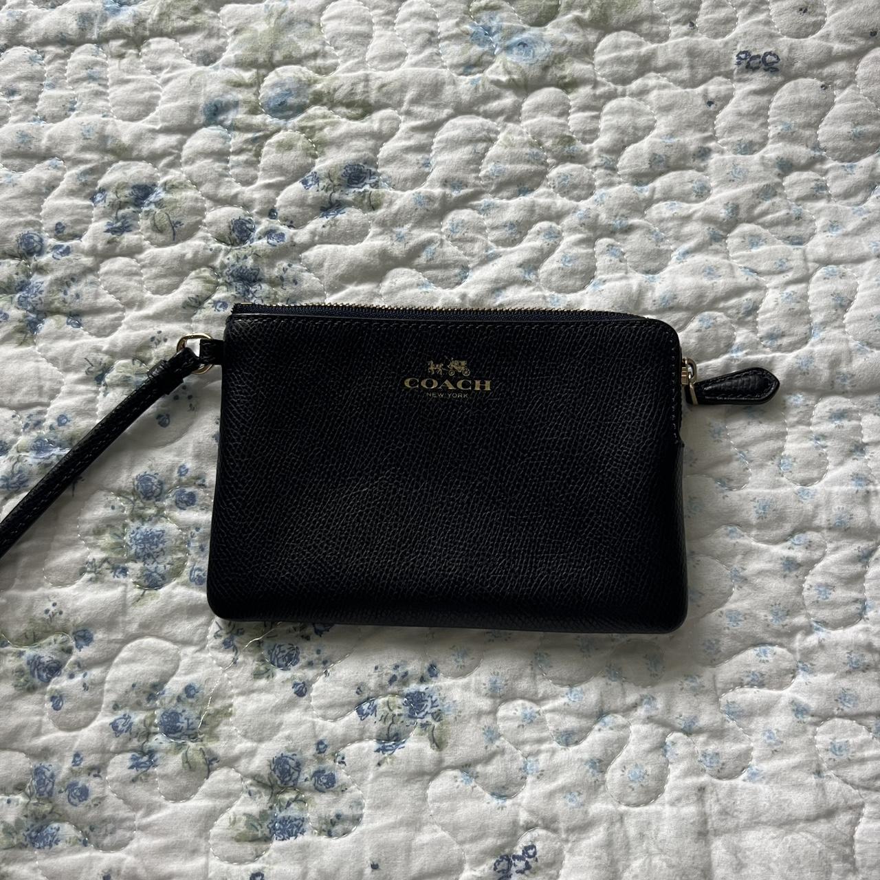 item listed by sophiadiveris