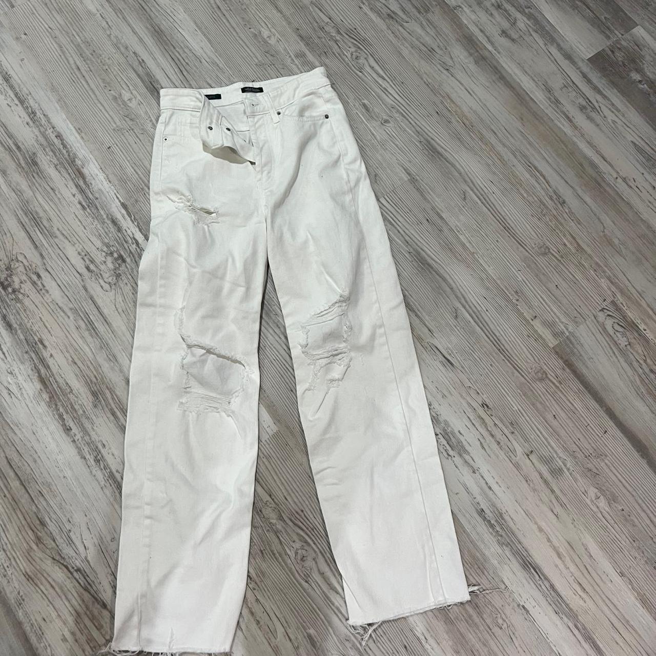 item listed by sophiadiveris