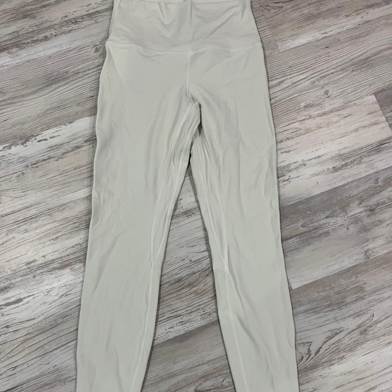 item listed by sophiadiveris