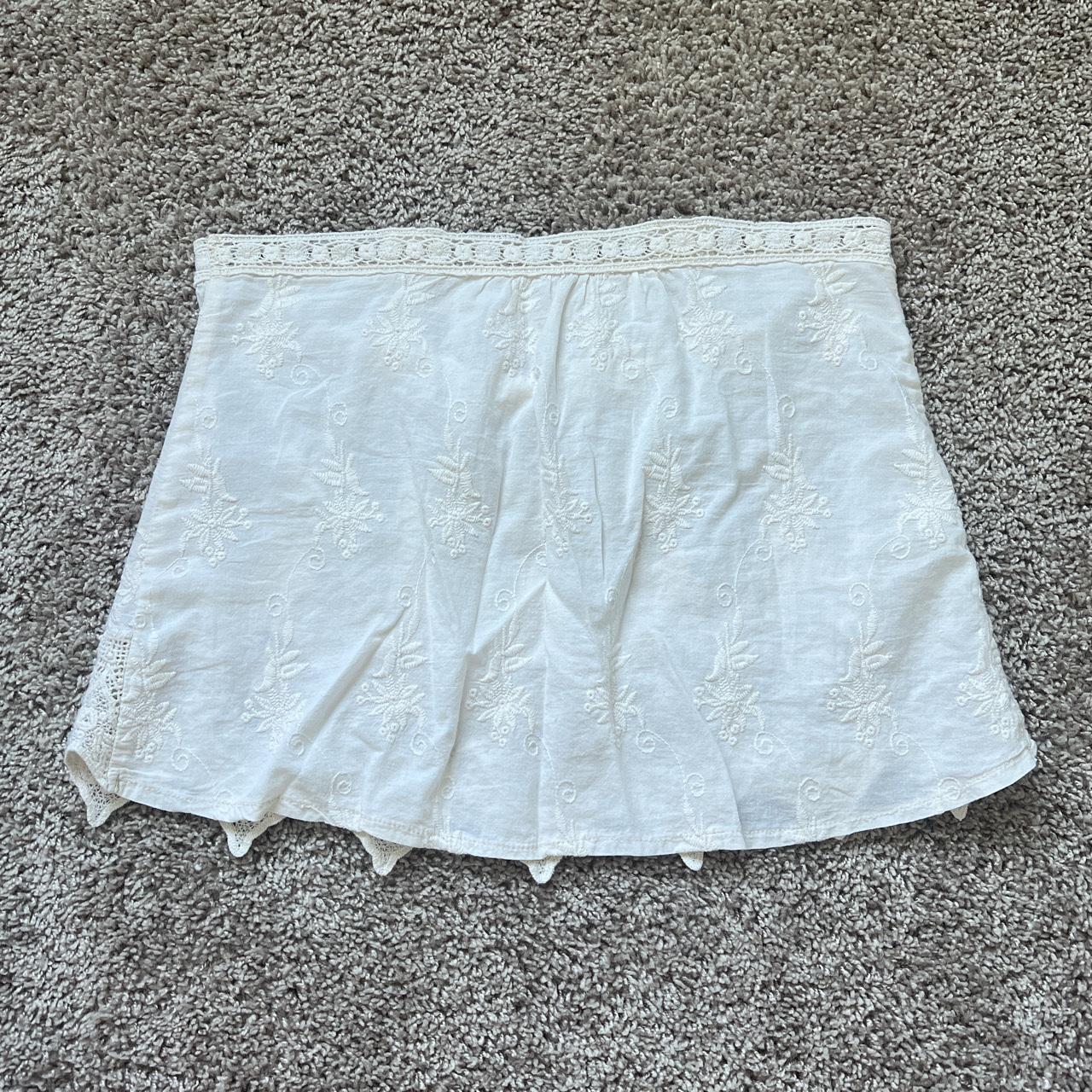 Beautiful white tube top with embroidery No tag PM... - Depop