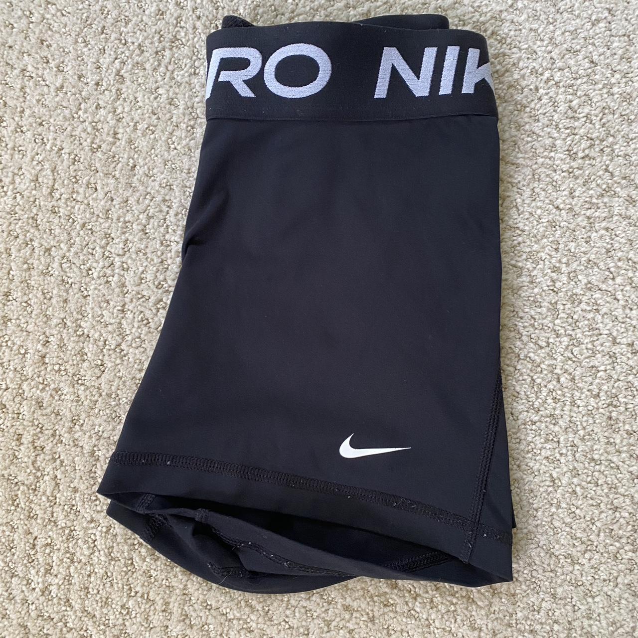 nike pro shorts black small