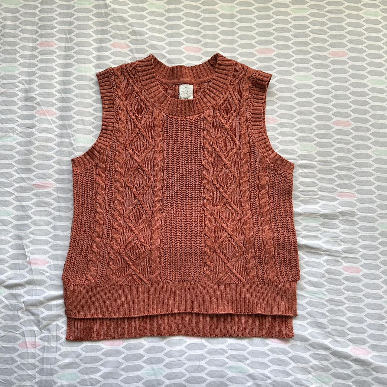 item listed by livsccloset