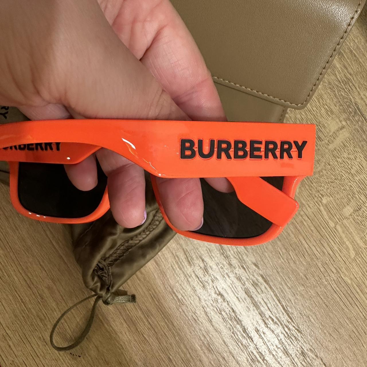 Burberry sunglasses store orange