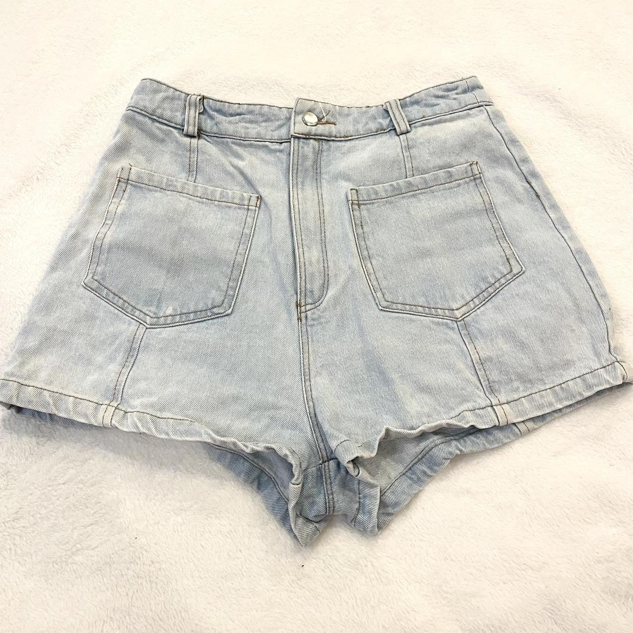 item listed by hannaholaire