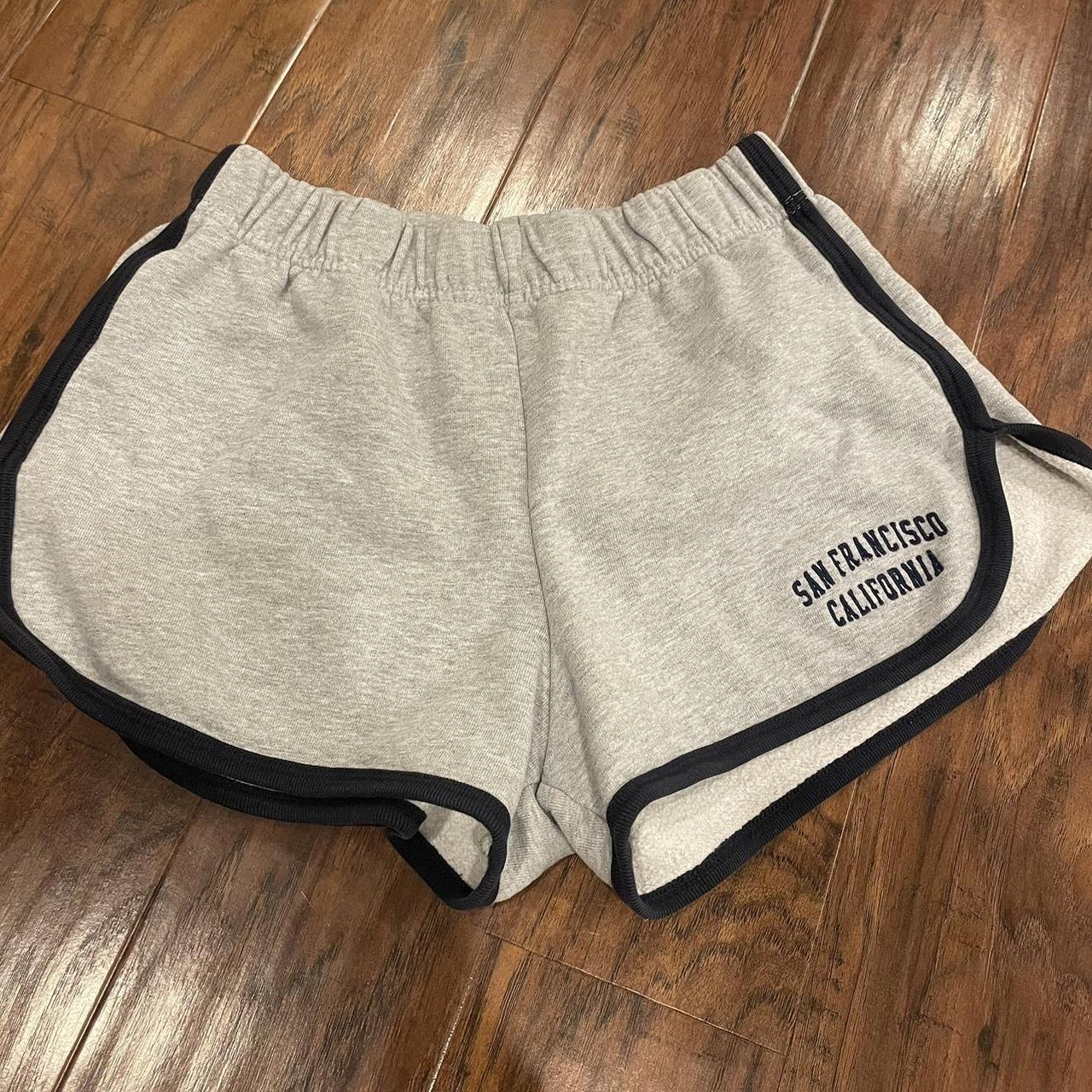 item listed by hannaholaire