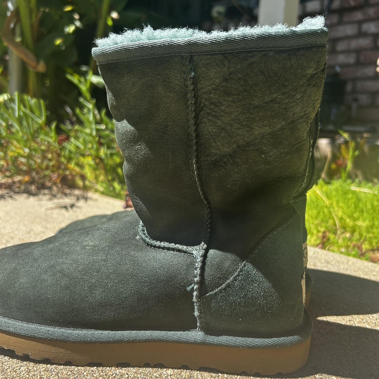 Dark green uggs best sale