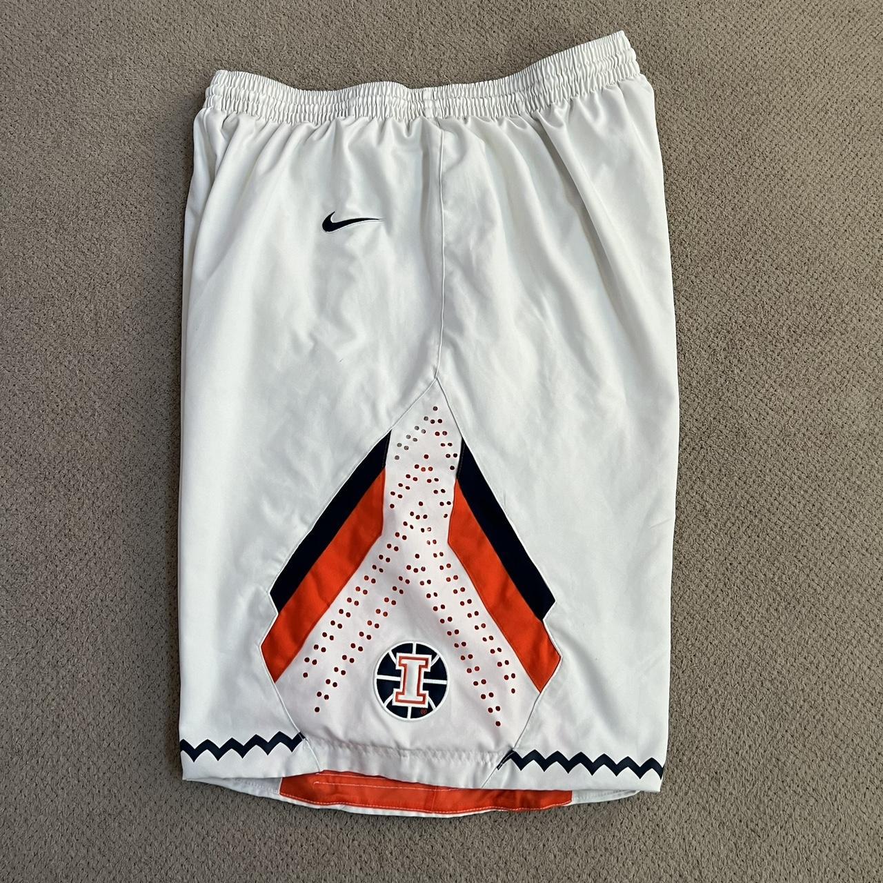 Men's Basketball Shorts. Nike IL