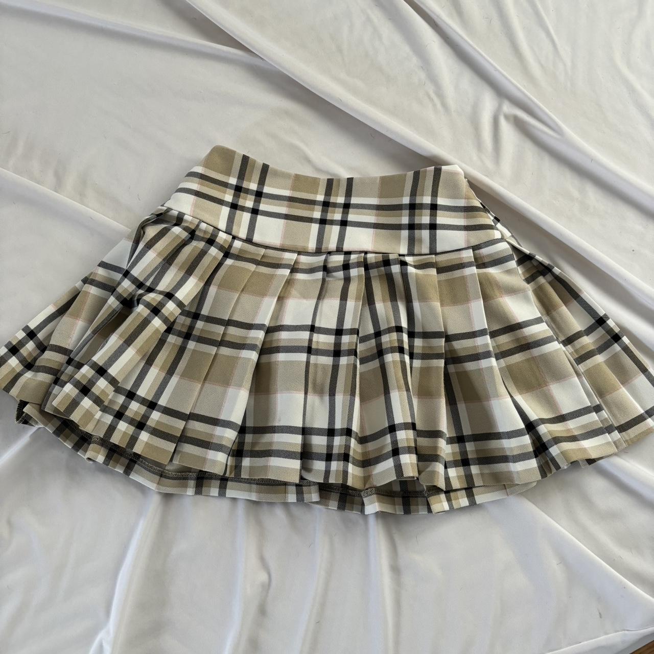 Burberry skirt clearance depop