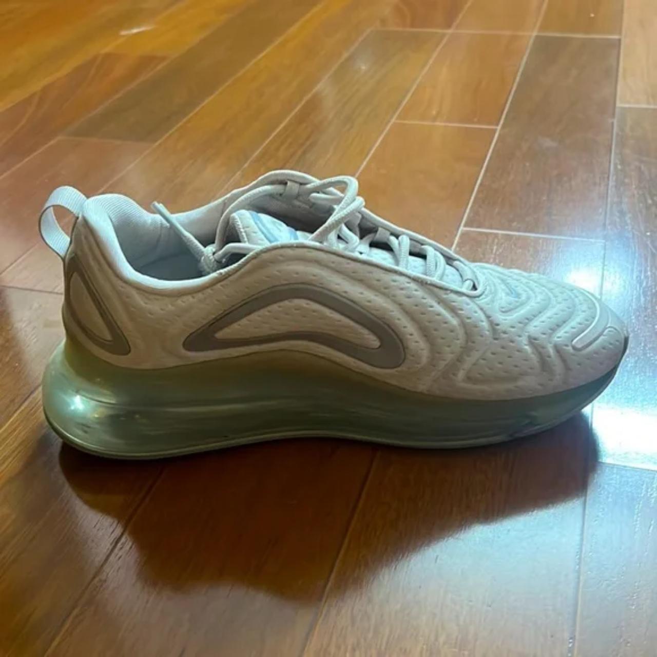 ladies nike air max 720