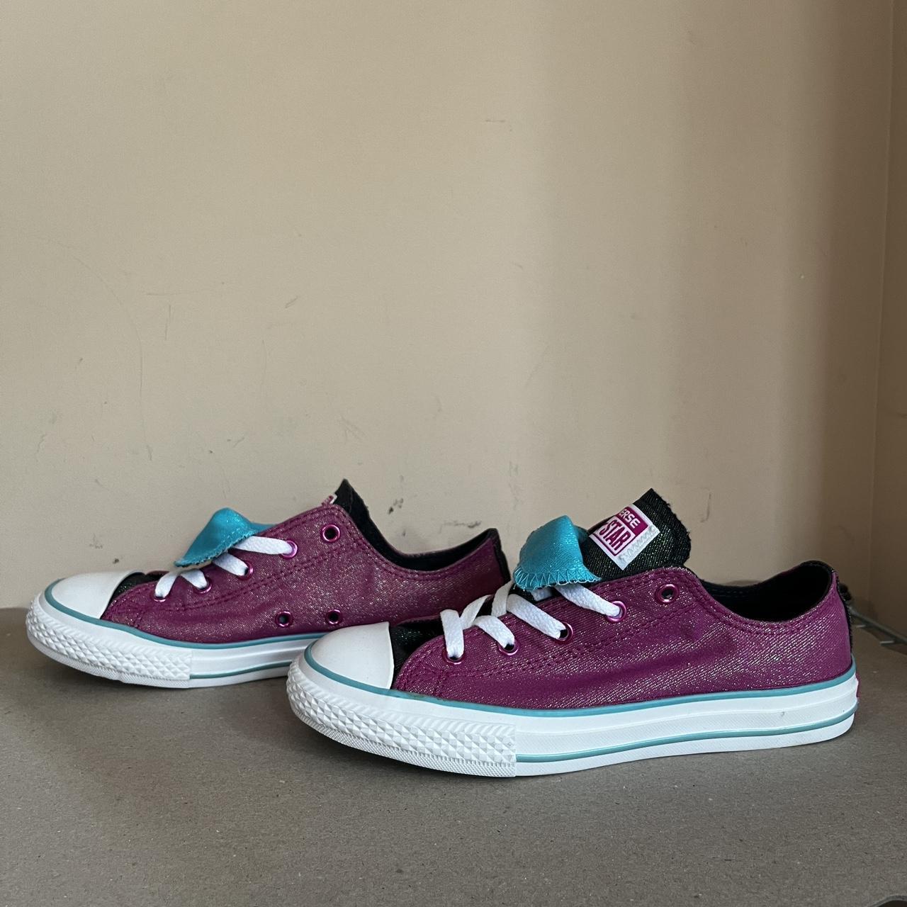 Purple and turquoise best sale converse