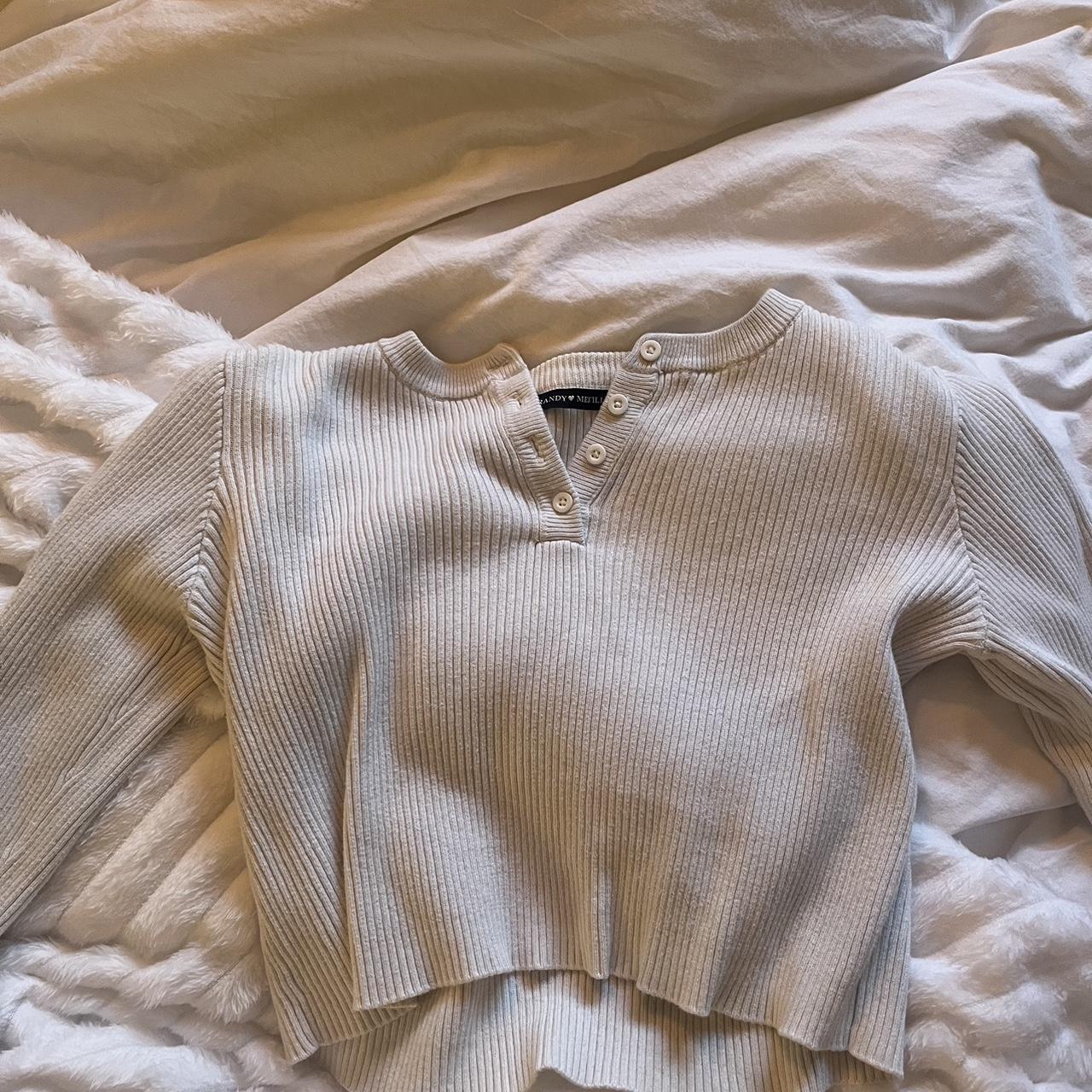 Brandy Melville Buttonup perfect condition, i just... Depop