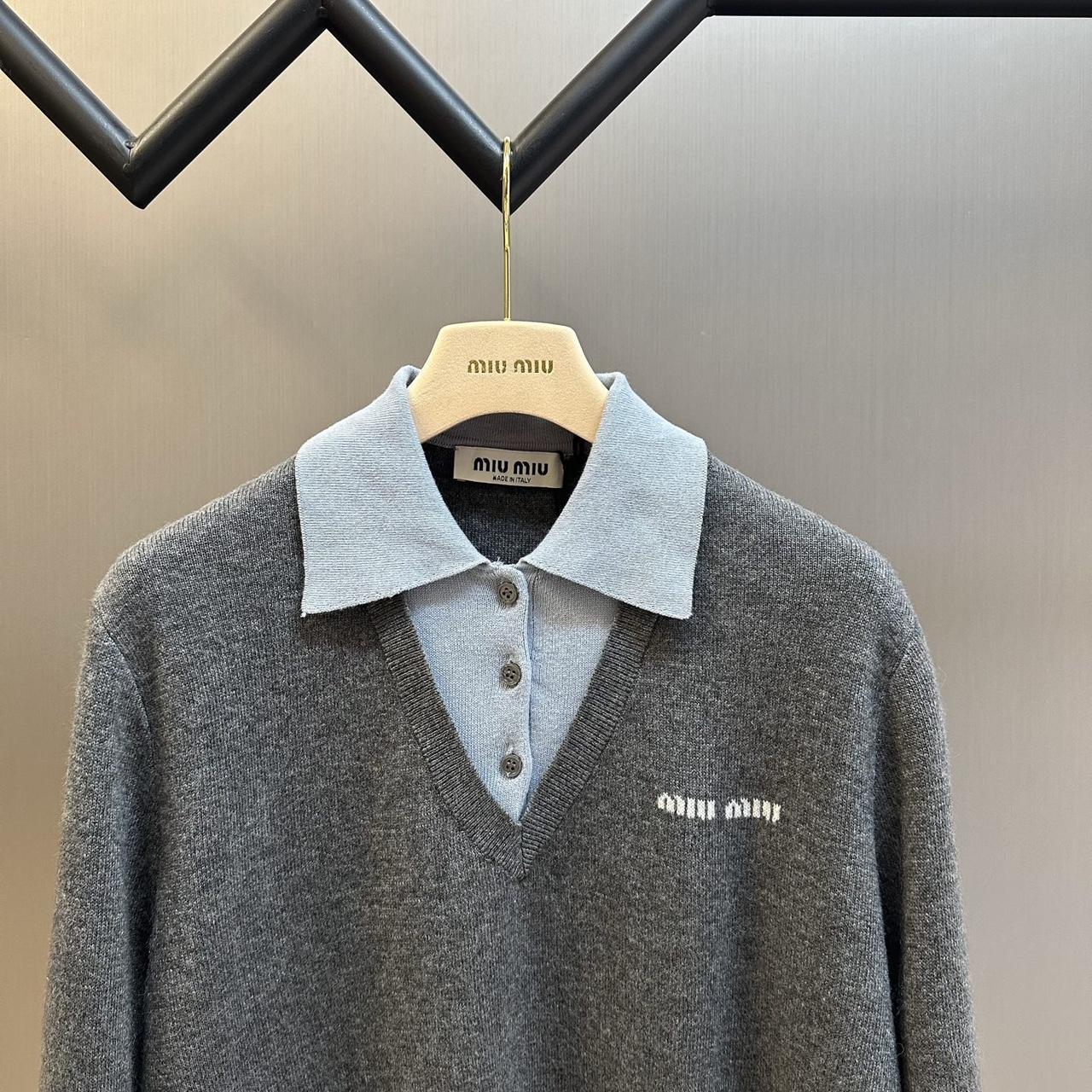 Miu Miu Women's Sweater - Grey - L – Grey and whi… - image 3