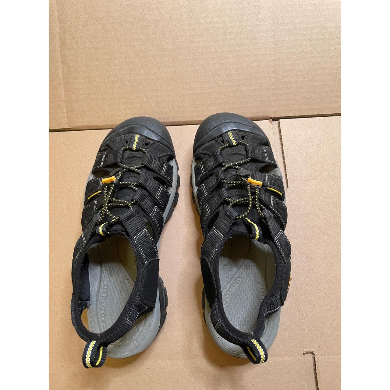 Preloved Men's Sandals Black/Yellow US – Keen Newport h2