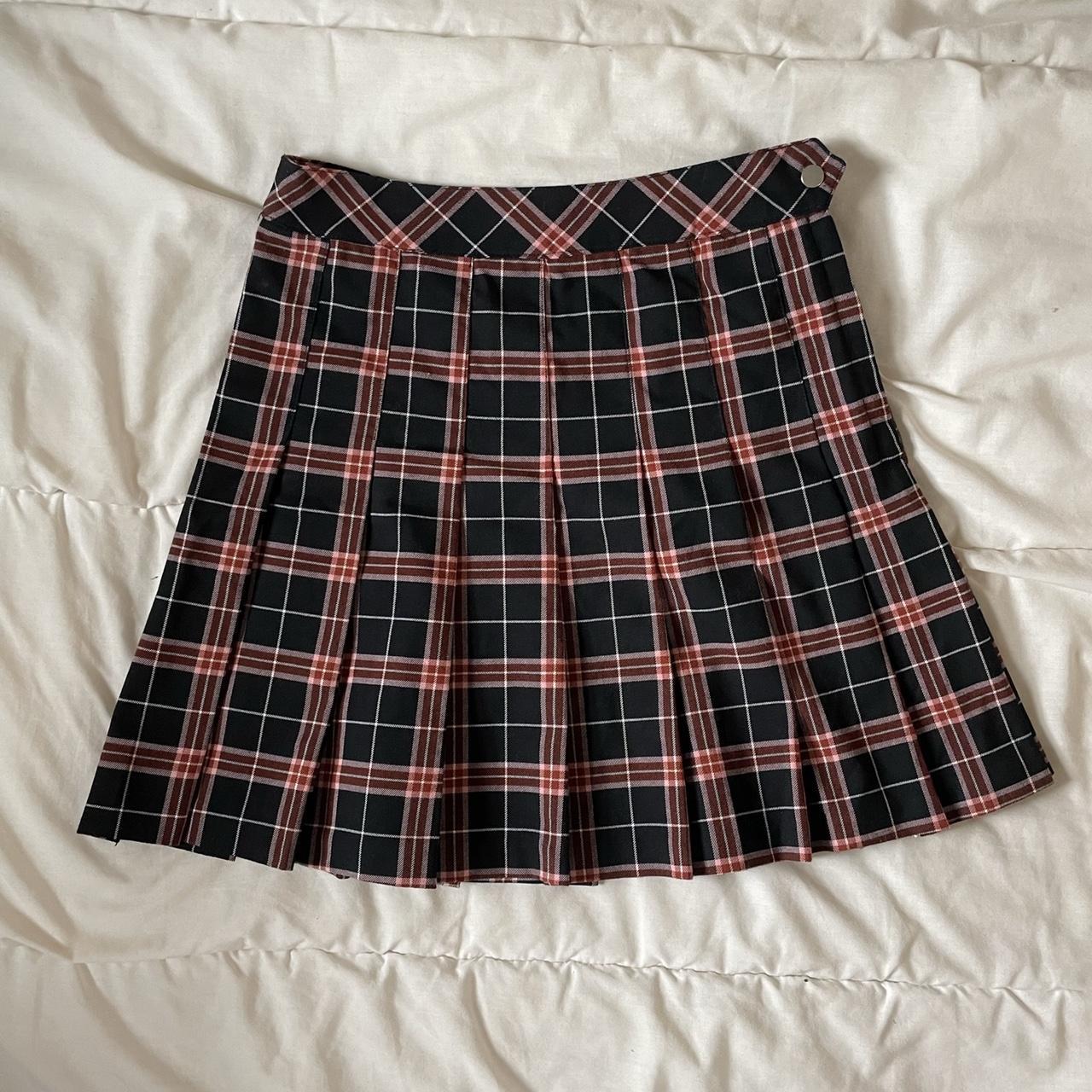 H&m black shop plaid skirt