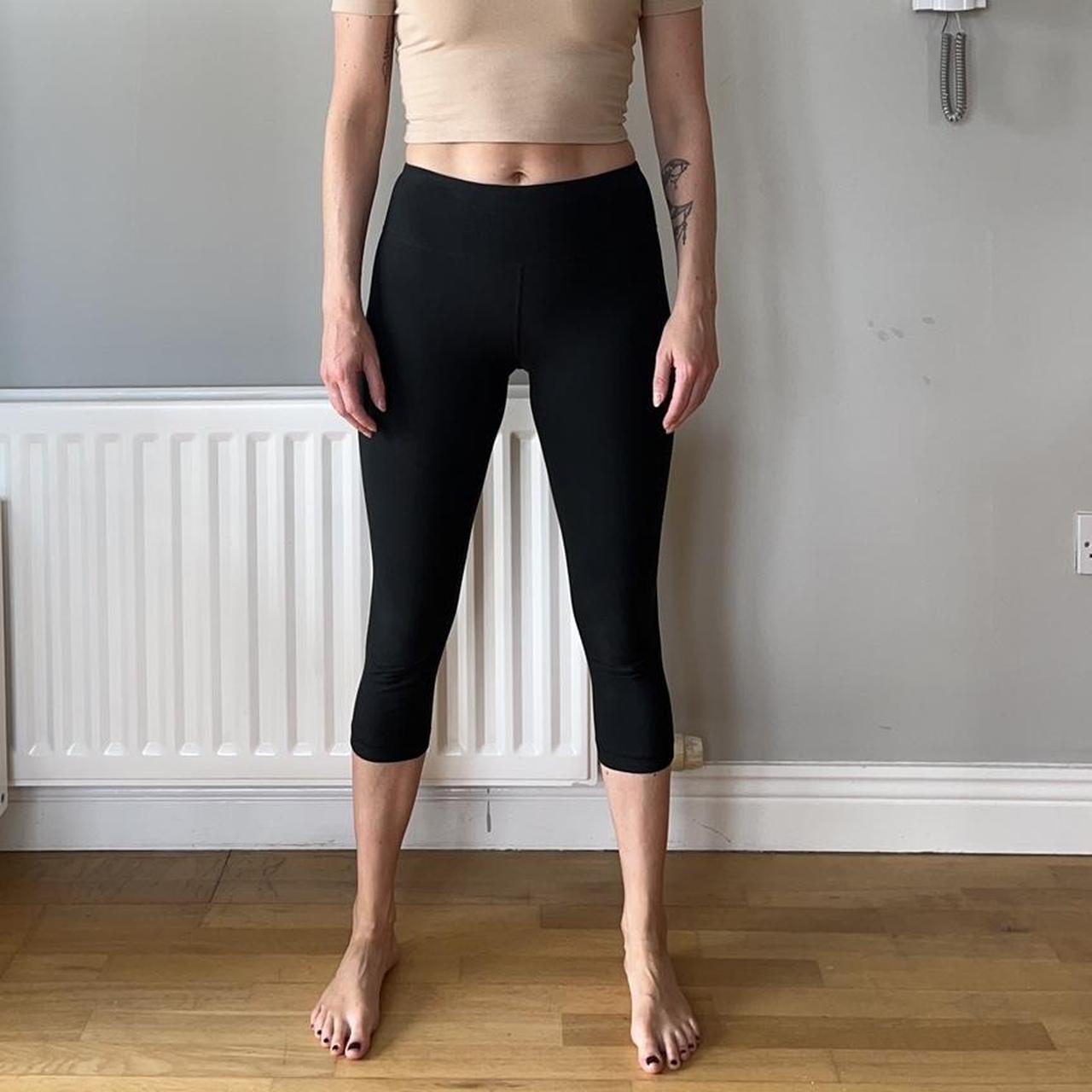 Under armour gym capris leggings. Bought these in - Depop