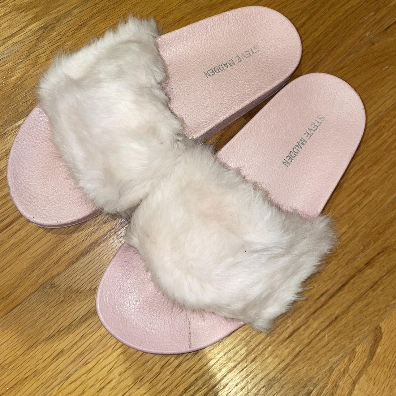 Steve madden pink deals fur slides