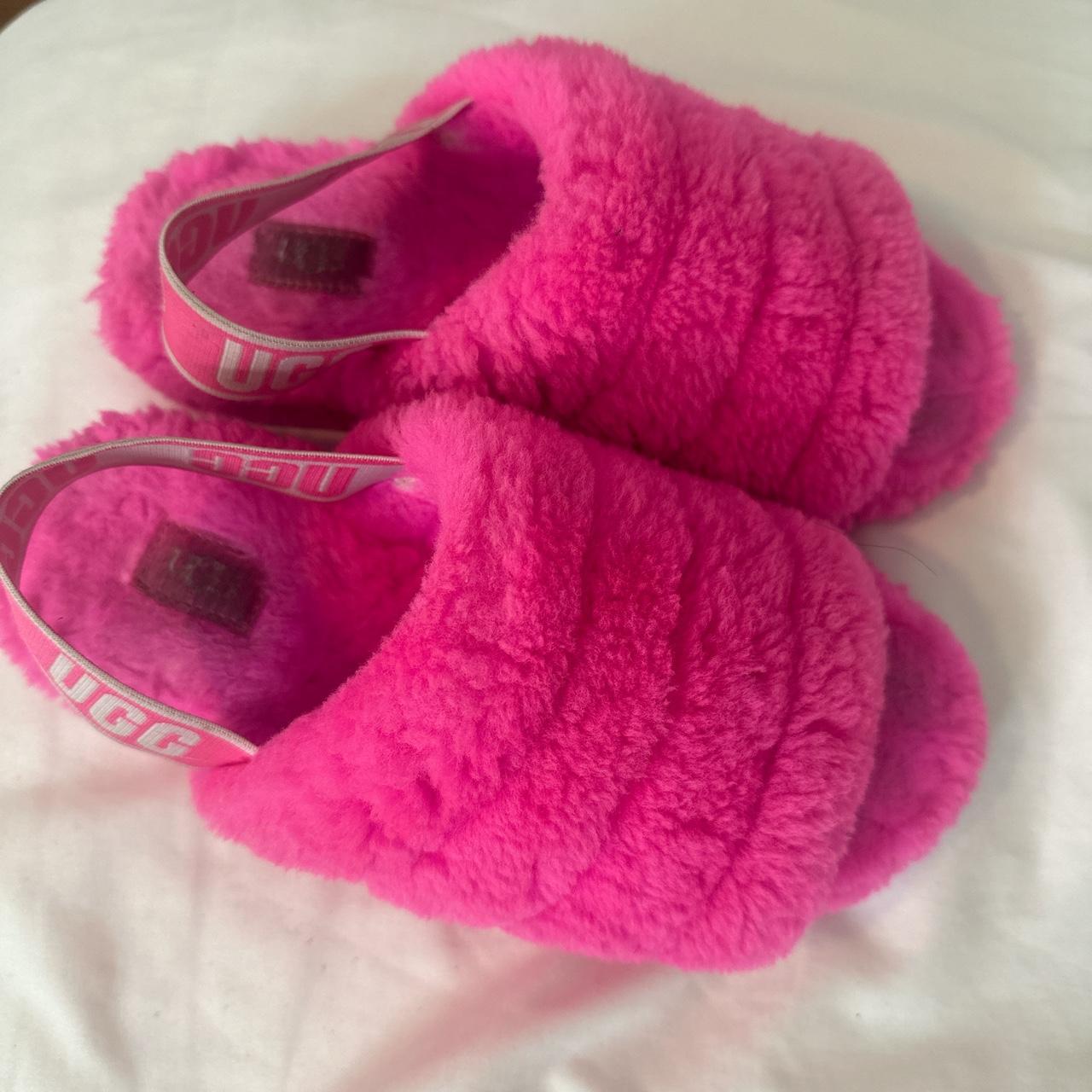 Ugg best sale slippers fuchsia