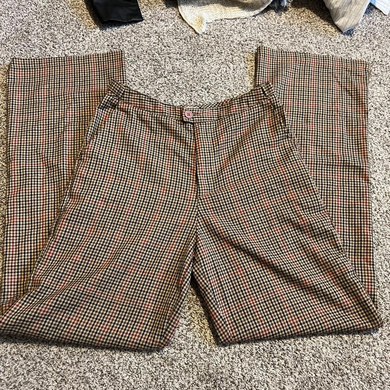 These are very business casual plaid pants the Depop