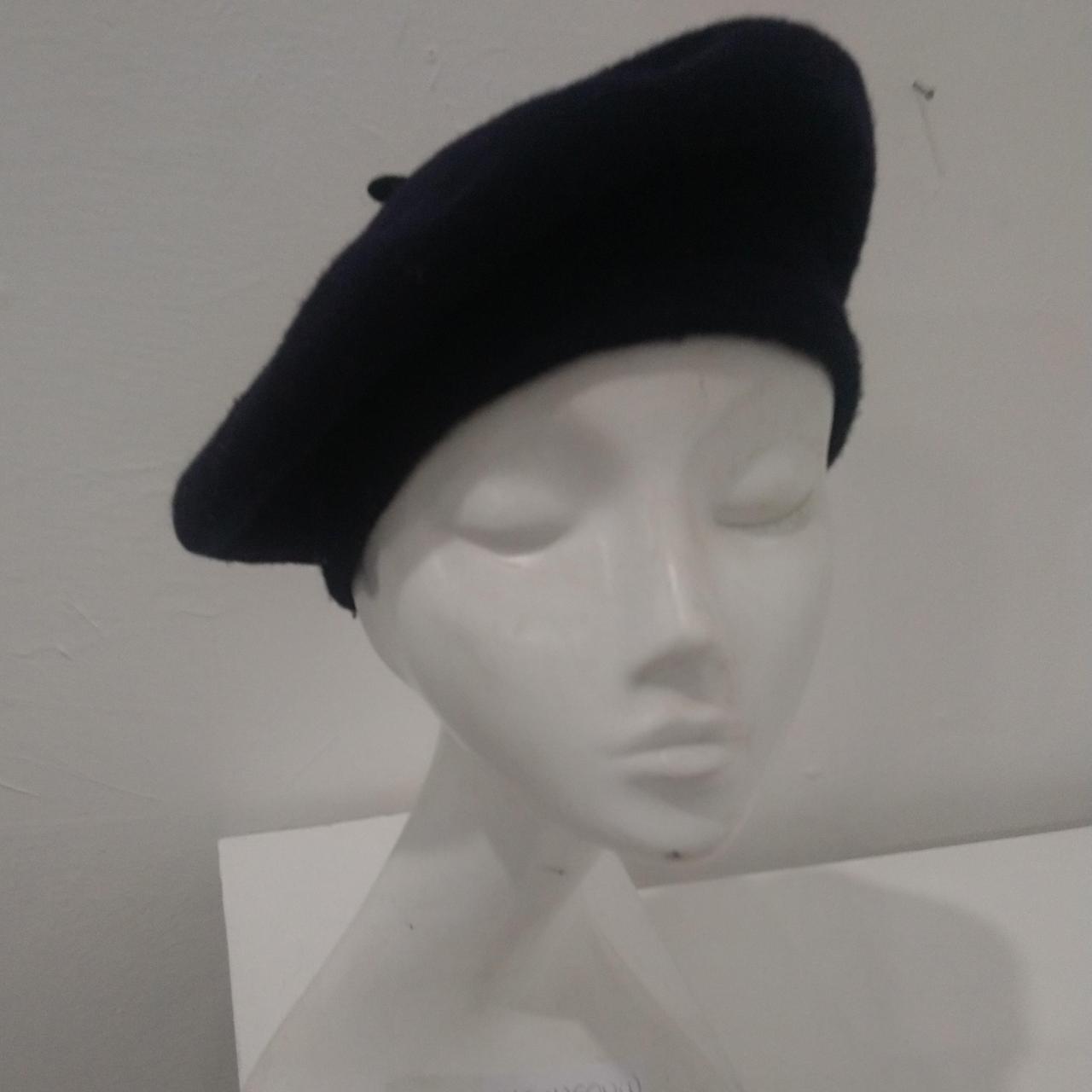 Vintage navy wool beret. Great condition. #beret... - Depop