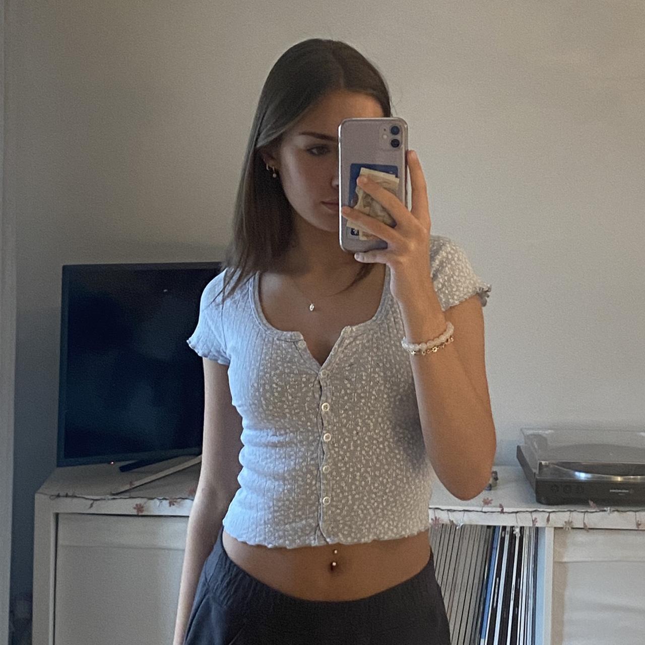 Brandy Melville floral Zelly top Perfect condition Depop