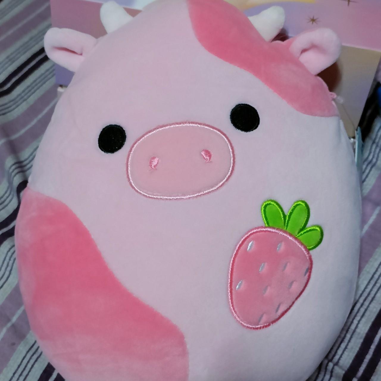 Squishmallows Reshma the strawberry 2024 hot topic cow 8