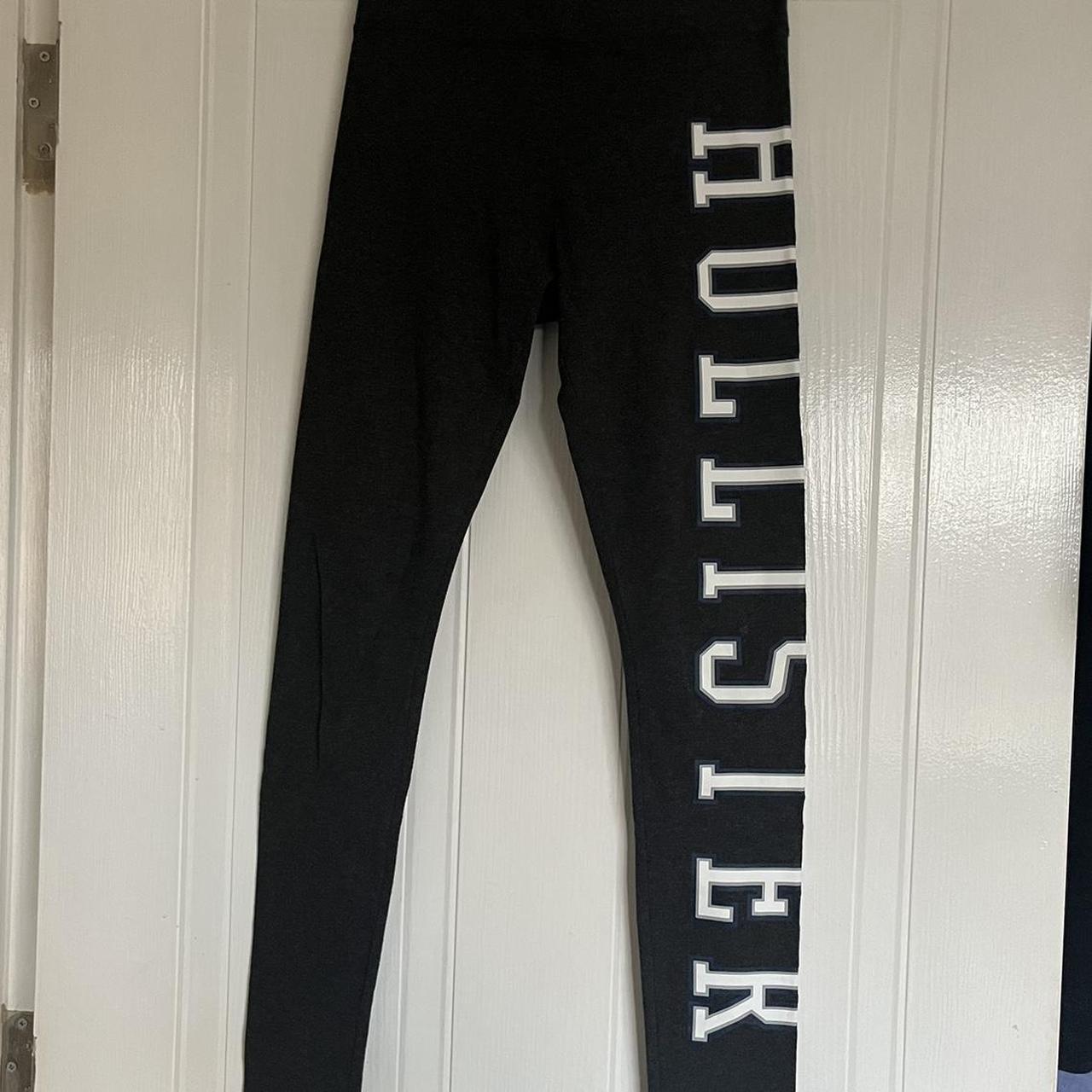 Hollister Grey Yoga Pants Size XS Would fit a size - Depop