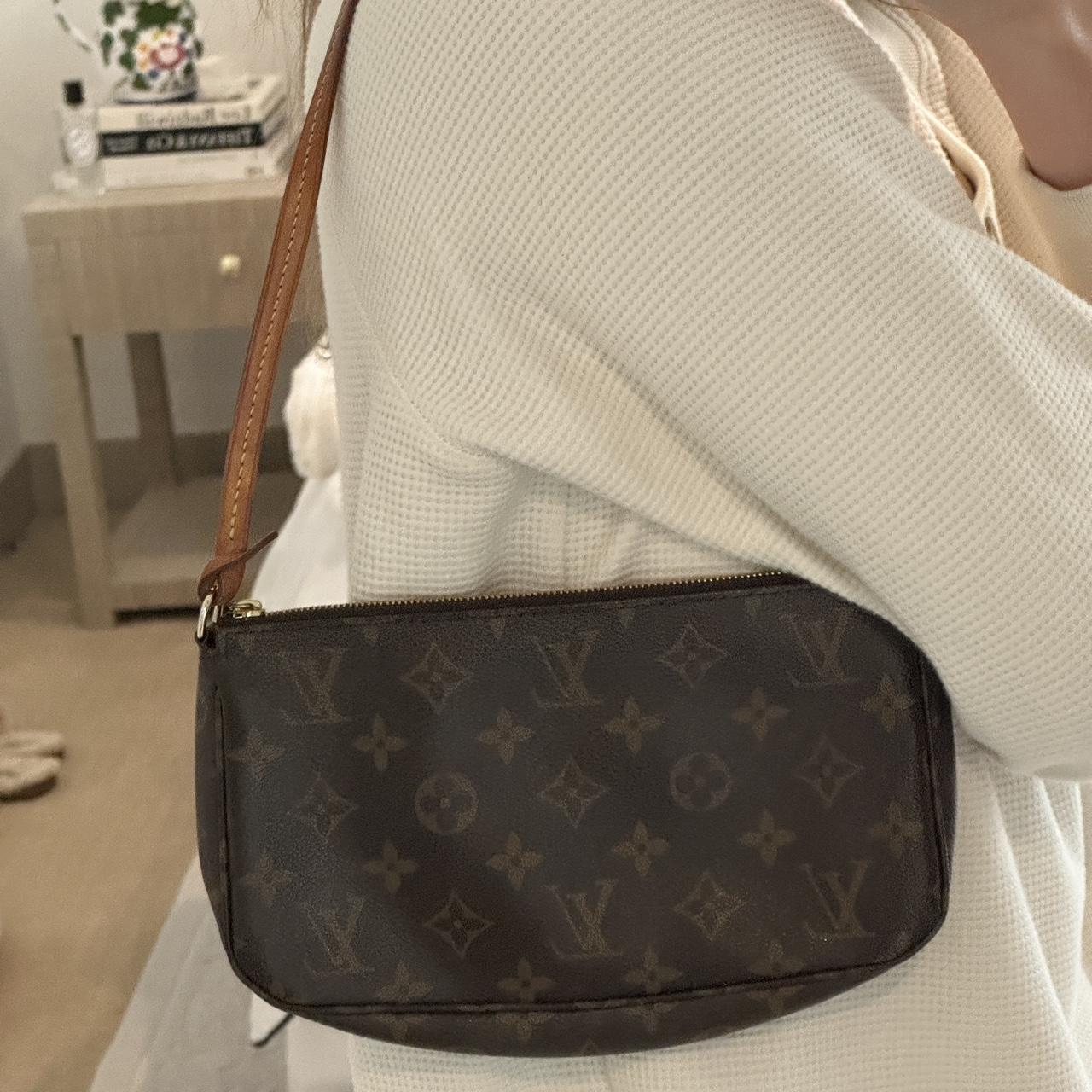 Vintage Louis Vuitton Pochette Bag with LV - Depop